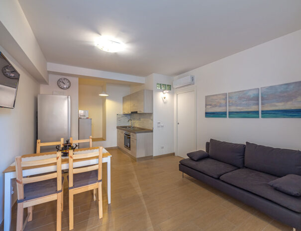 20200104_1019BB-Villa-montreux-appartamento-Le-rose