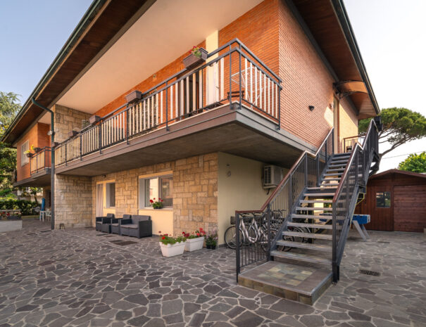 2025-villa montreux_0002-elaborate-webHD